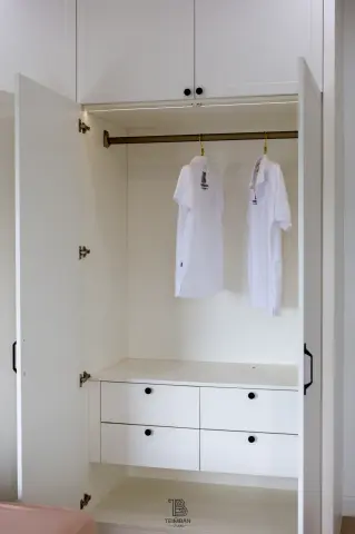 ห้องแต่งตัว · คุณนก
