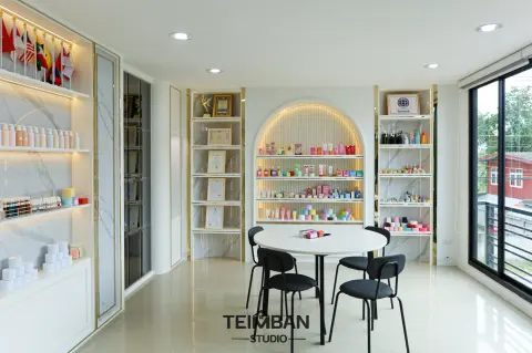 ห้องประชุม พื้นที่โชว์สินค้า · คุณมิ้ว The Workspace