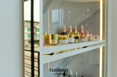 ห้องประชุม พื้นที่โชว์สินค้า · คุณมิ้ว The Workspace