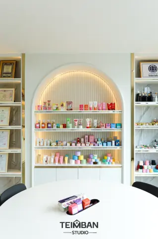 ห้องประชุม พื้นที่โชว์สินค้า · คุณมิ้ว The Workspace