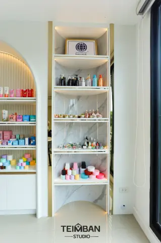ห้องประชุม พื้นที่โชว์สินค้า · คุณมิ้ว The Workspace