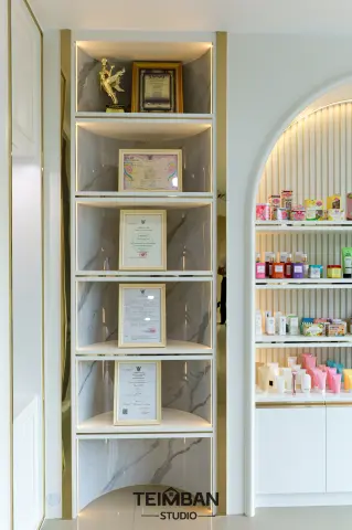ห้องประชุม พื้นที่โชว์สินค้า · คุณมิ้ว The Workspace