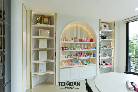 ห้องประชุม พื้นที่โชว์สินค้า · คุณมิ้ว The Workspace