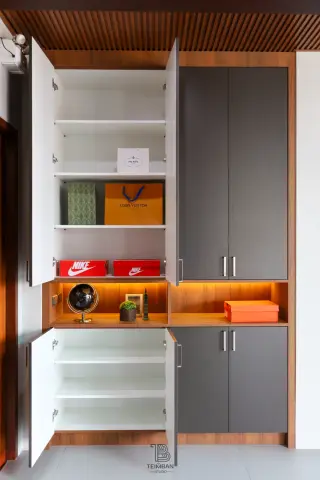ตู้รองเท้า · บ้านคุณสมบัติ