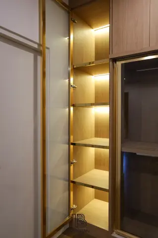 ห้องแต่งตัว · คุณวิชัย