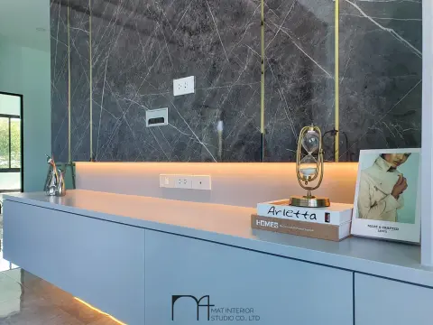 ห้องรับแขก · คุณเอมมี่ นางรอง