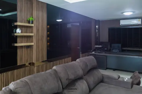 ห้องทำงาน · คุณท๊อป ชัยยภูมิ