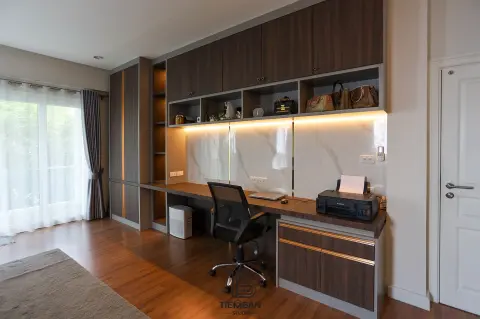 ห้องทำงาน · คุณฝน